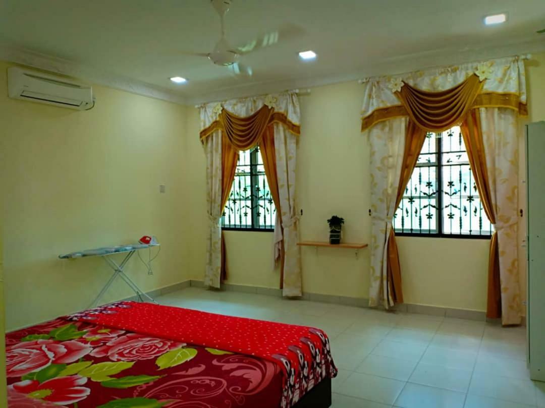 Gambang Homestay Banglomuslim 콴탄 외부 사진